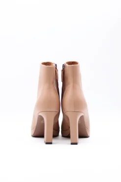 Absatz-Stiefelette nude