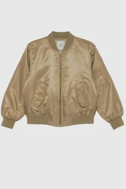 Bomber Leon
