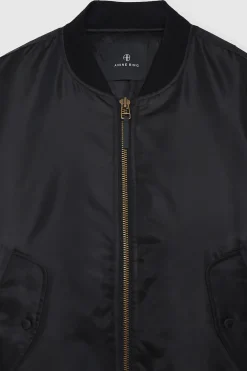 Bomber Leon