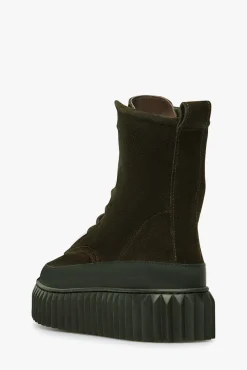Boots Beth