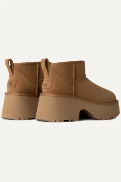 Boots Classic Ultra Mini New Heights