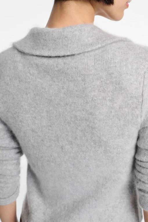 Cardigan Fluffy Statements