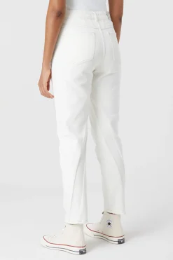 Curved-X Creme Jeans