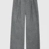 Hose Carrie