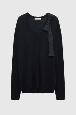 Pullover Delicate Statements