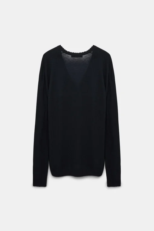Pullover Delicate Statements