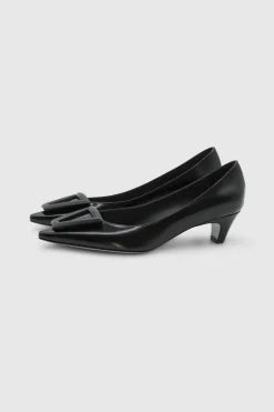 Pumps Moon