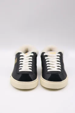 Sneaker mit Fell