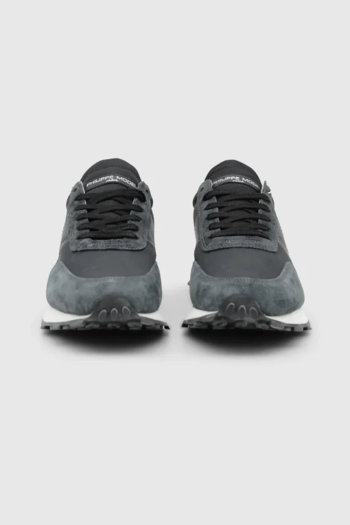 Sneaker Tour Low