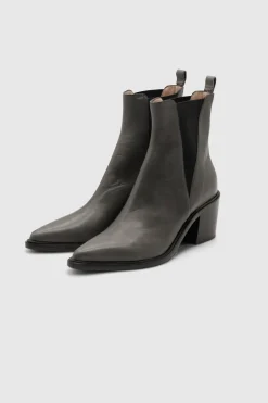 Jane Boots Glove Mouse